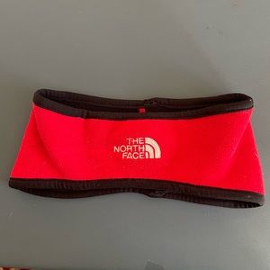 The North Face EAR GEAR wind stopper  Red ear warmer Headband